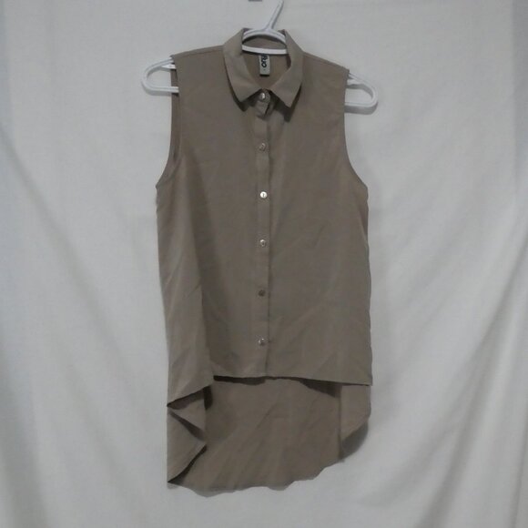 FLUO | small | Sleeveless High-Low Collared Blouse | Made In USA - Picture 1 of 15